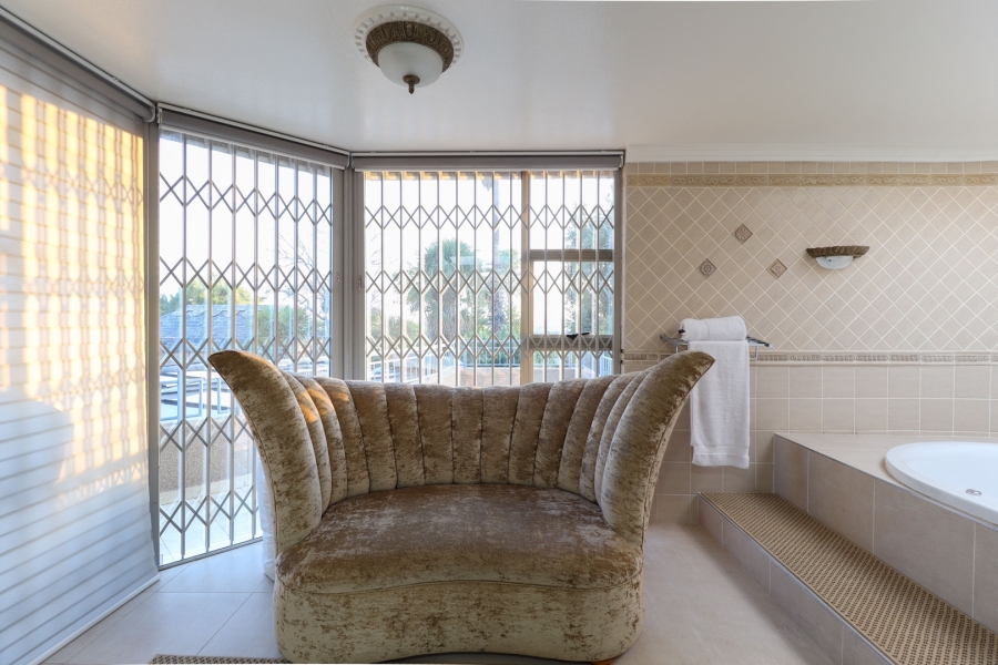 4 Bedroom Property for Sale in Heuwelsig Free State